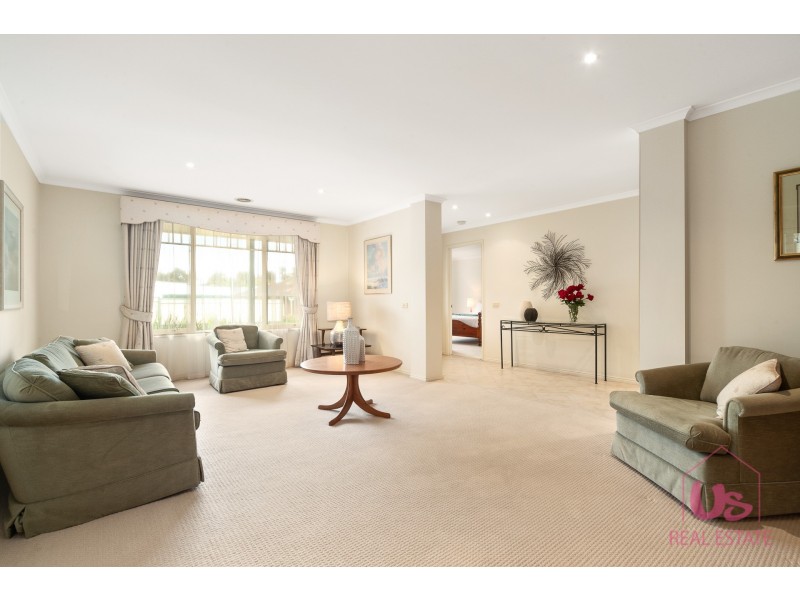 7 Kibo Court, Cranbourne North VIC 3977