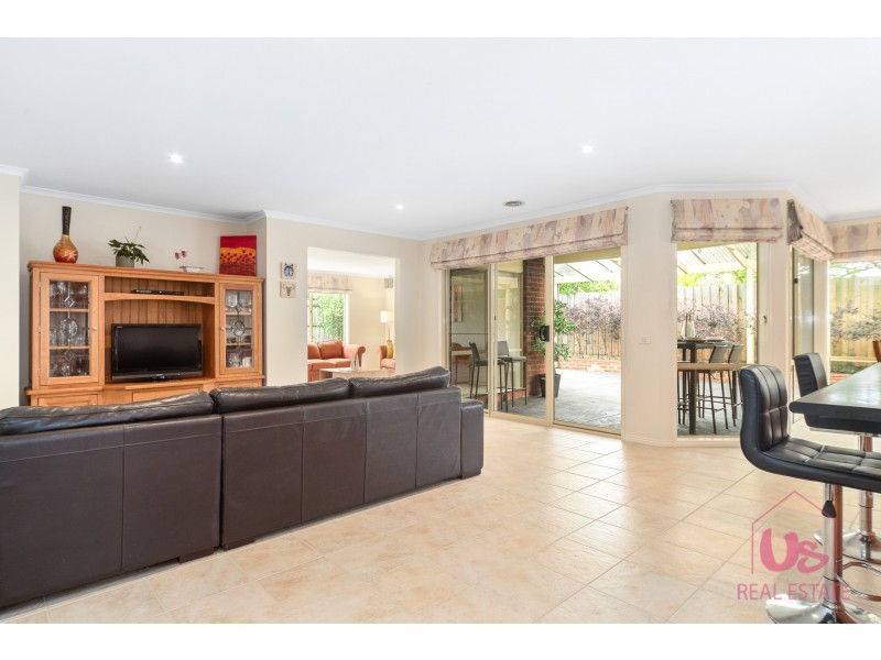 7 Kibo Court, Cranbourne North VIC 3977