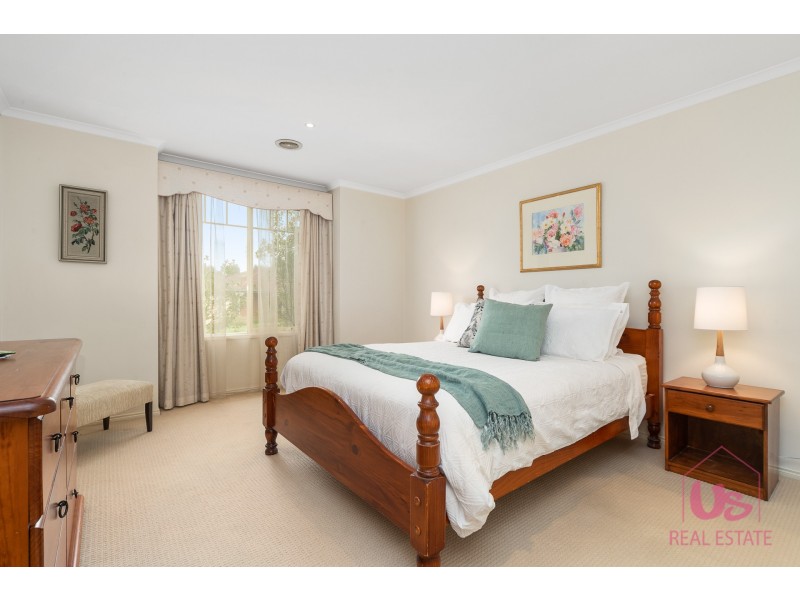 7 Kibo Court, Cranbourne North VIC 3977