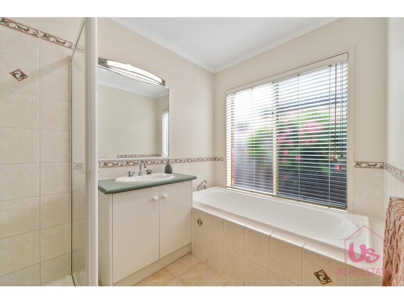 7 Kibo Court, Cranbourne North VIC 3977