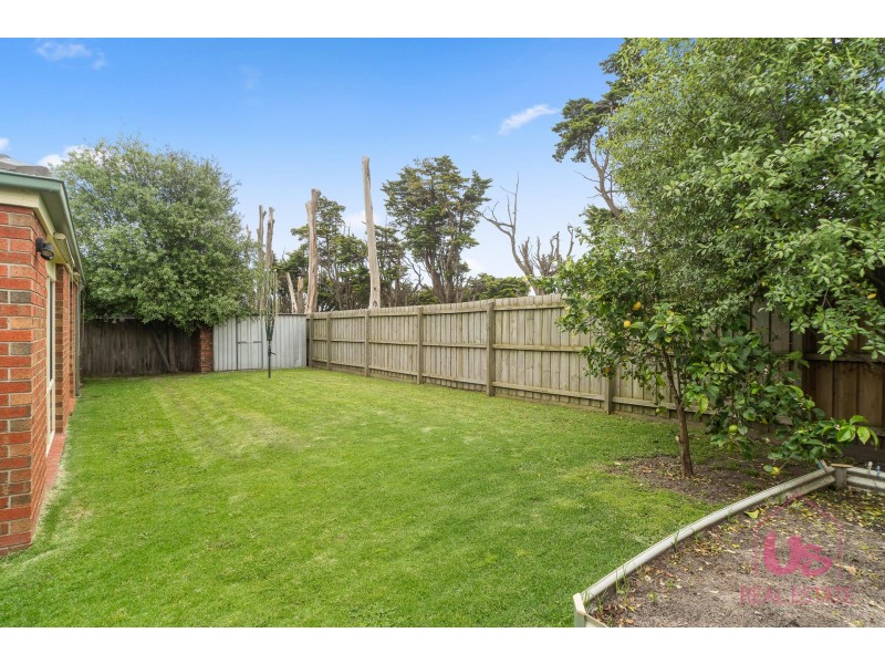 7 Kibo Court, Cranbourne North VIC 3977