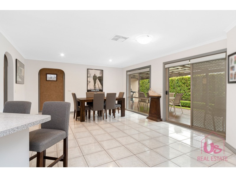 1 Woodlea Court, Frankston VIC 3199