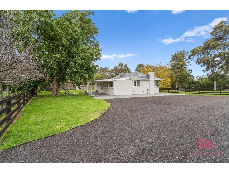 29 Browns Road, Devon Meadows VIC 3977