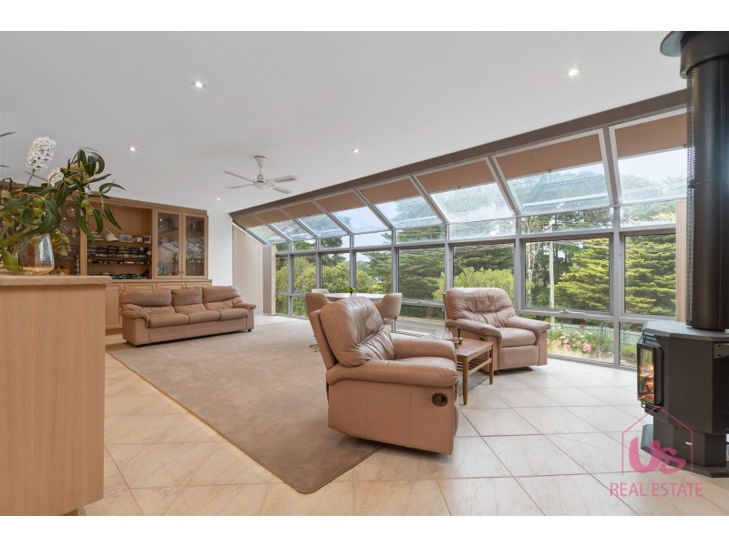 27 Gillards Road, Mount Eliza VIC 3930