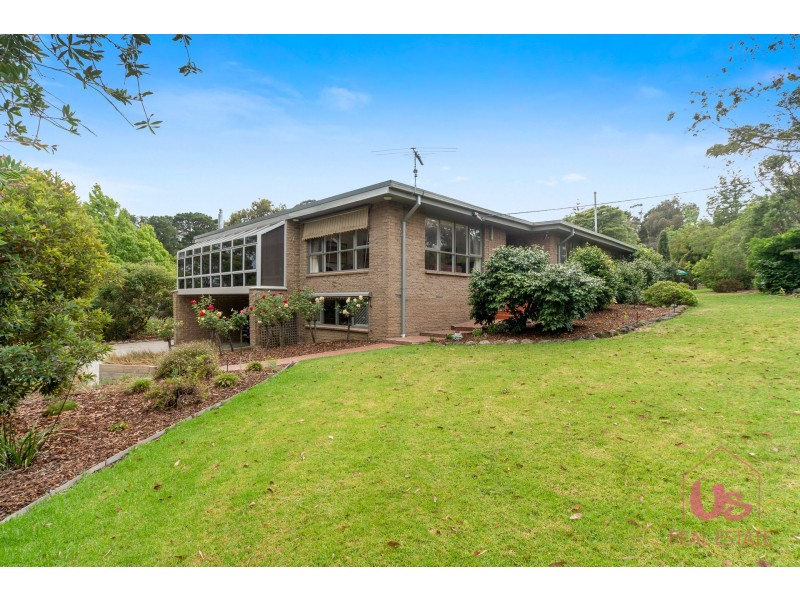 27 Gillards Road, Mount Eliza VIC 3930