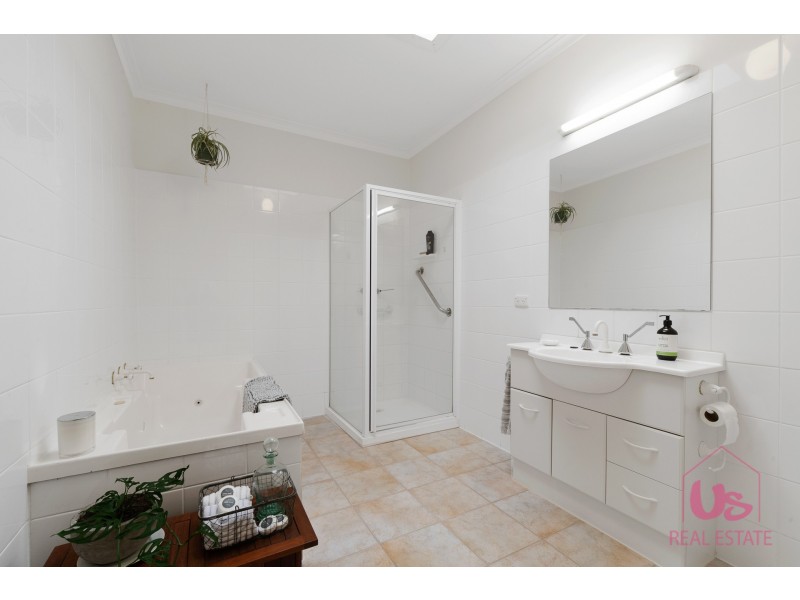 27 Gillards Road, Mount Eliza VIC 3930