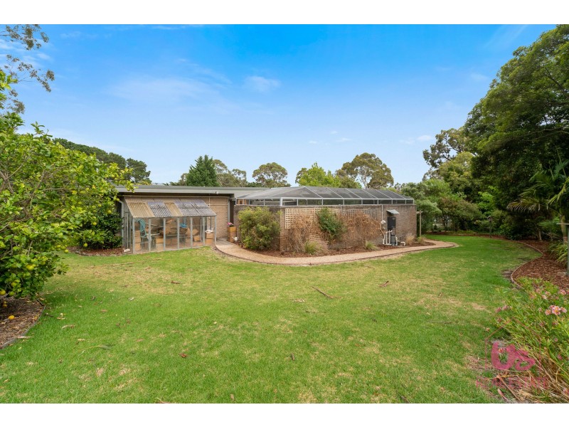 27 Gillards Road, Mount Eliza VIC 3930