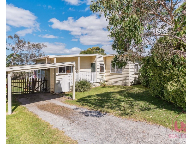 11 Idon Avenue, Frankston South VIC 3199