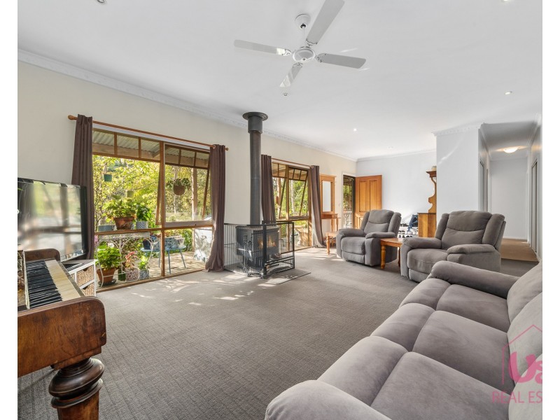 5 Sweet Wattle Drive, Cranbourne South VIC 3977