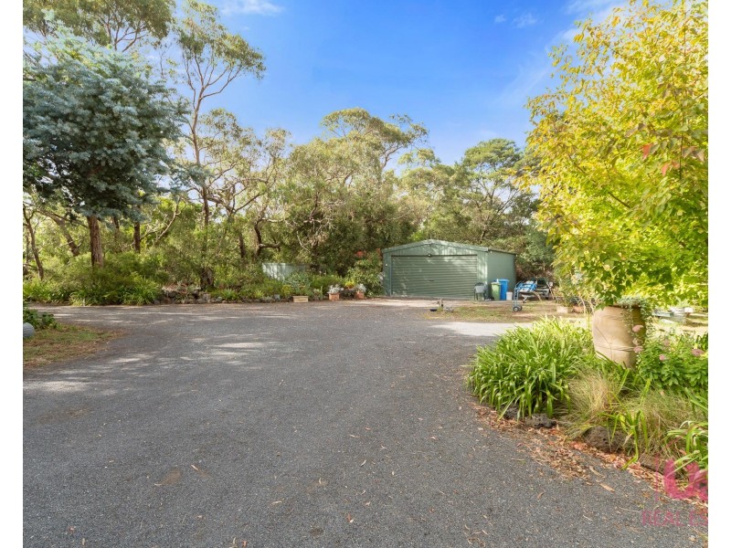 5 Sweet Wattle Drive, Cranbourne South VIC 3977