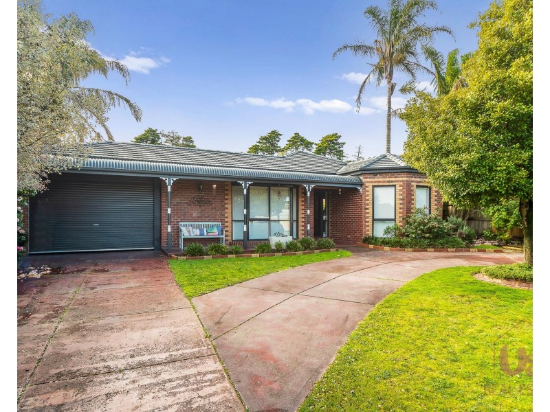 5 Kibo Court, Cranbourne North VIC 3977