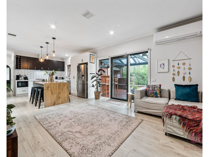 5 Kibo Court, Cranbourne North VIC 3977