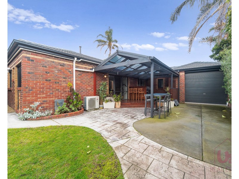 5 Kibo Court, Cranbourne North VIC 3977