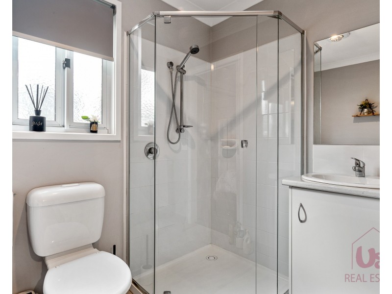 5 Kibo Court, Cranbourne North VIC 3977