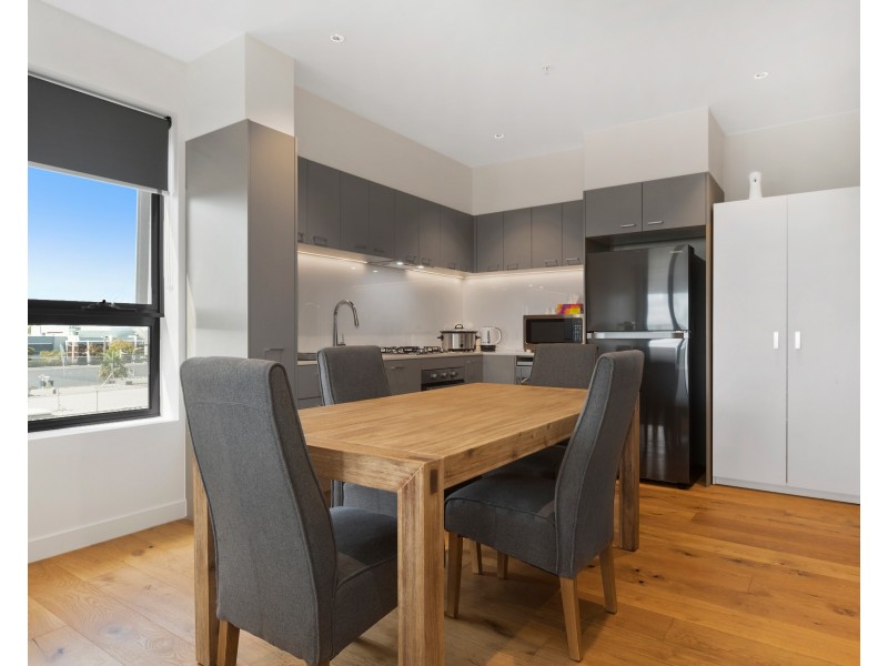 304/16 Clyde Street, Frankston VIC 3199