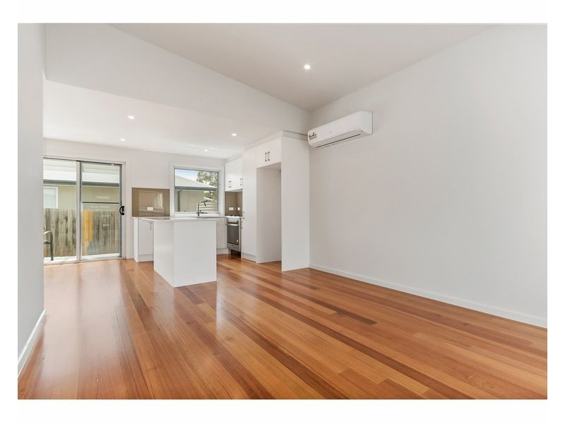 2/38 Heatherhill Road, Frankston VIC 3199