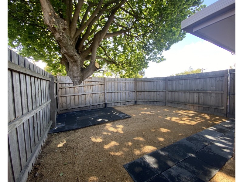 1/12 Reid Street, Frankston VIC 3199