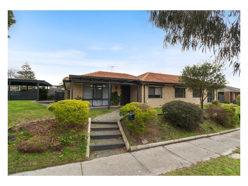 24 Gattinara Drive, Frankston VIC 3199