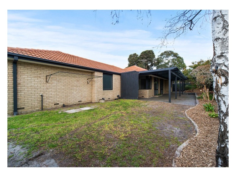 24 Gattinara Drive, Frankston VIC 3199