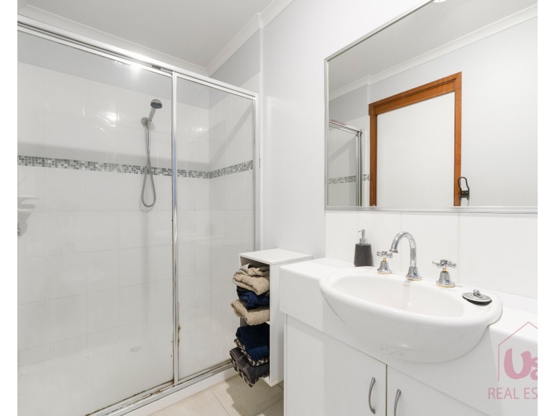 60 Ferndale Drive, Frankston VIC 3199