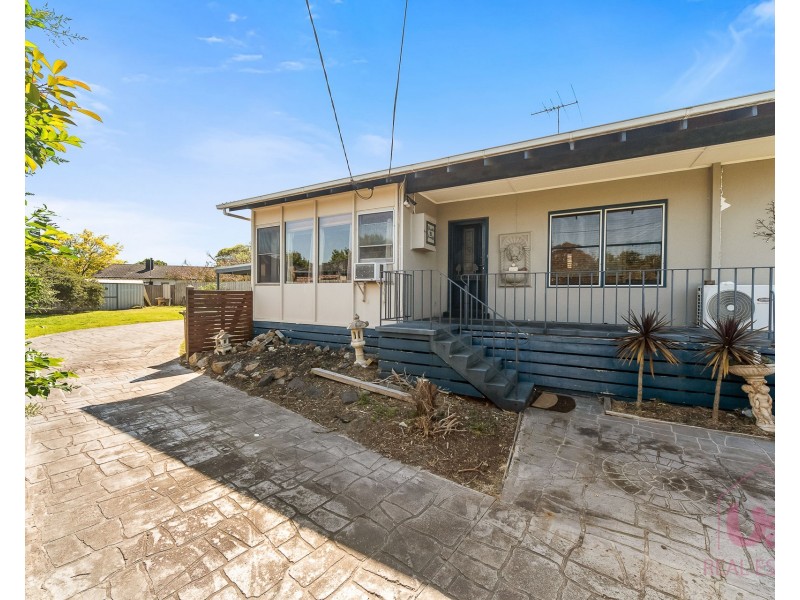 15 Monterey Boulevard, Frankston North VIC 3200