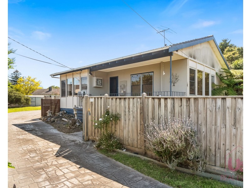 15 Monterey Boulevard, Frankston North VIC 3200