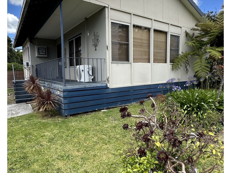 15 Monterey Boulevard, Frankston North VIC 3200