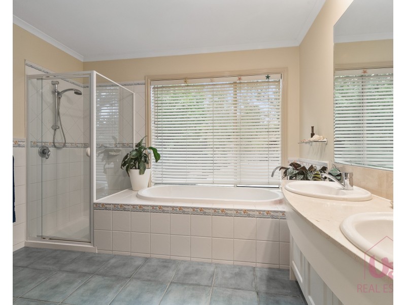 51 Ebeli Close, Narre Warren North VIC 3804