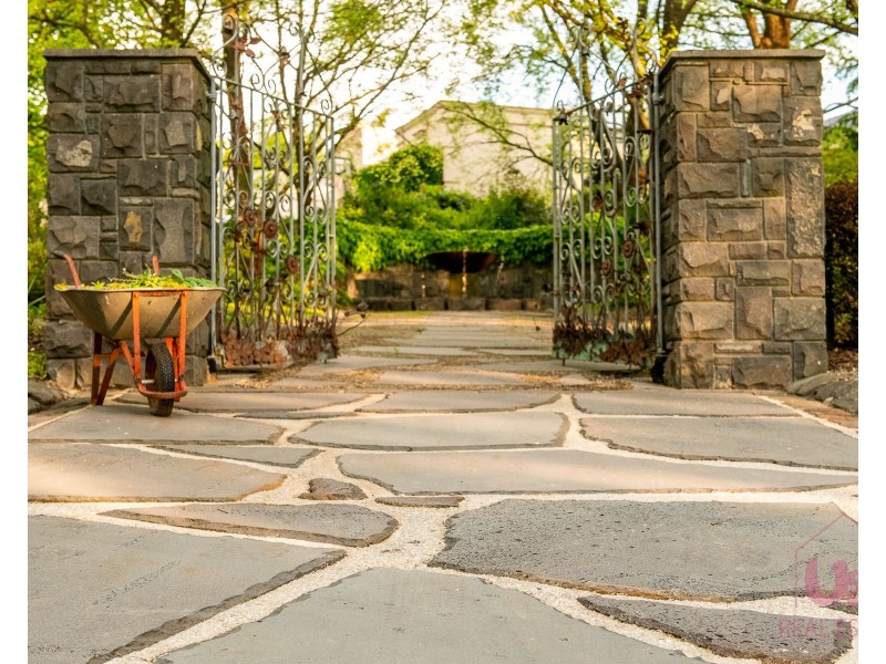 51 Ebeli Close, Narre Warren North VIC 3804