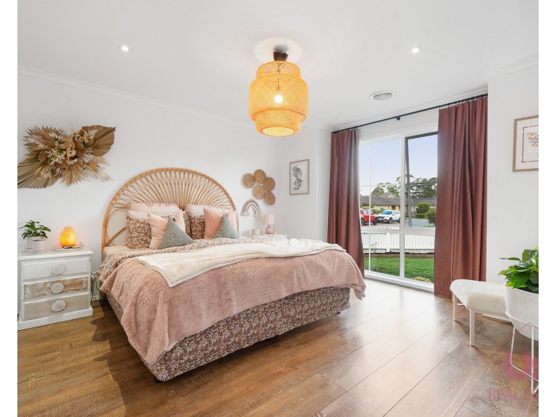 11 Spring Water Crescent, Cranbourne VIC 3977