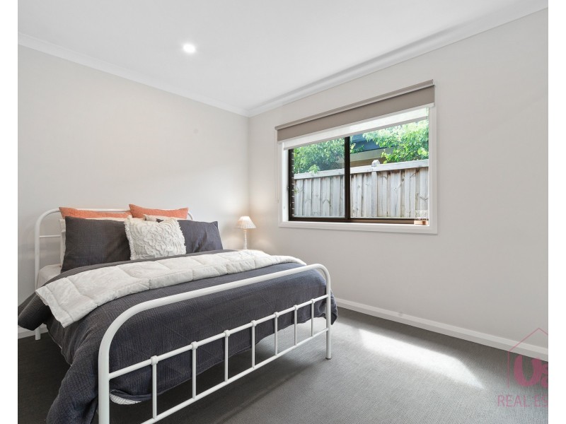 8 Merano Circuit, Cranbourne South VIC 3977