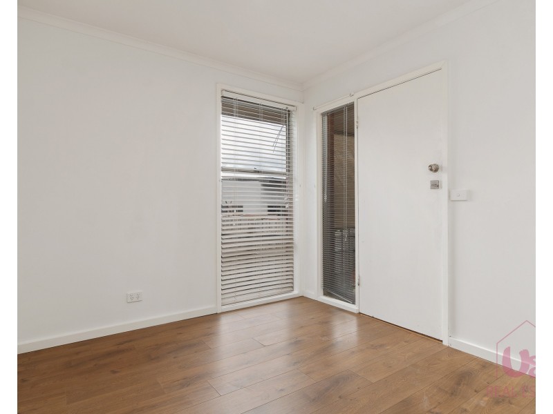 1/26 Caley Street, Frankston North VIC 3200