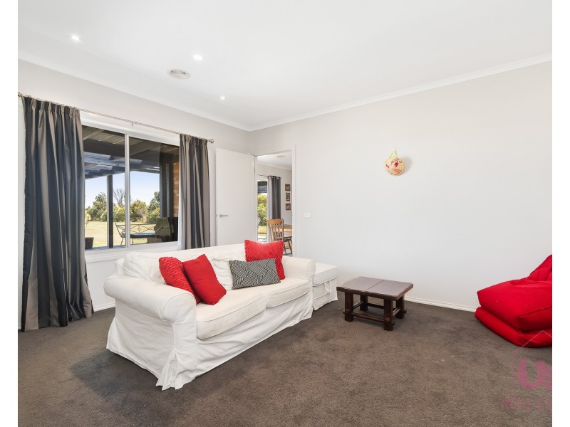 125 McDonalds Drain Road, Koo Wee Rup VIC 3981