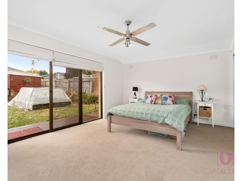 16 Hayden Avenue, Frankston VIC 3199