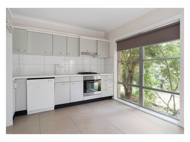 16 Hickory Crescent, Frankston North VIC 3200