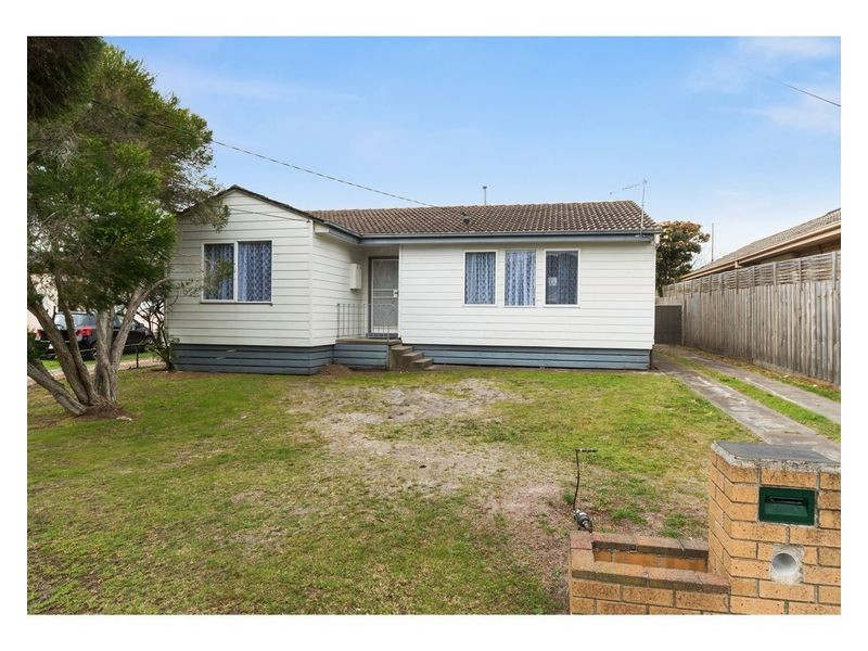 9 Longleaf Street, Frankston North VIC 3200