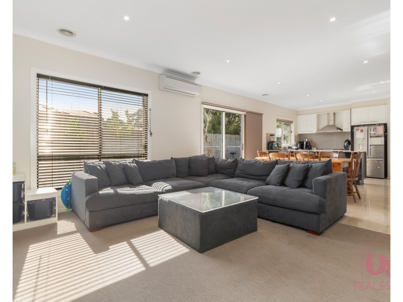 2/16 Stirling Street, Ferntree Gully VIC 3156