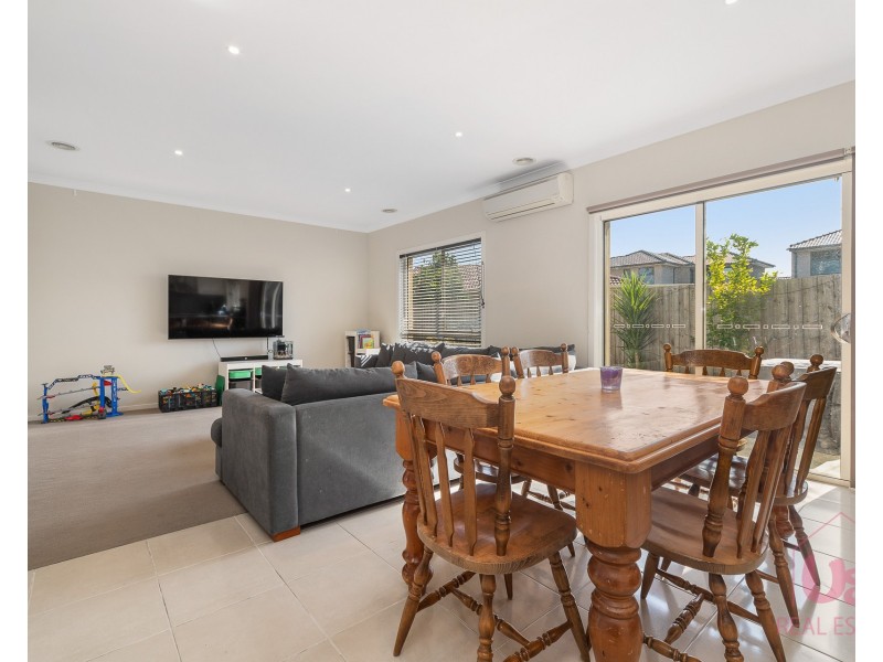 2/16 Stirling Street, Ferntree Gully VIC 3156