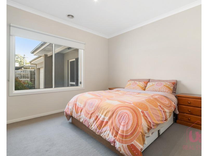 2/16 Stirling Street, Ferntree Gully VIC 3156