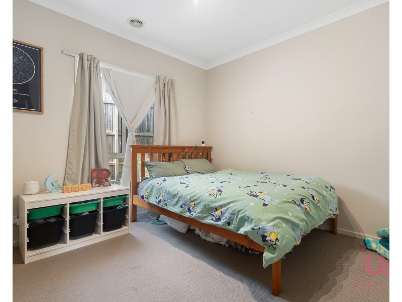 2/16 Stirling Street, Ferntree Gully VIC 3156