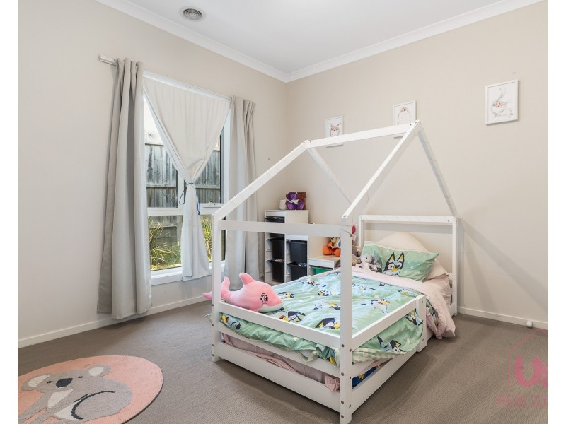 2/16 Stirling Street, Ferntree Gully VIC 3156