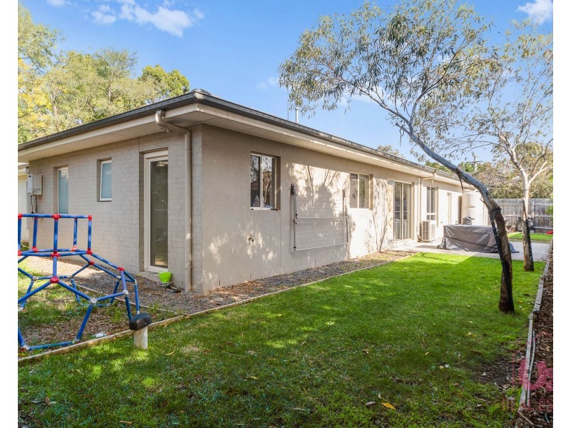 2/16 Stirling Street, Ferntree Gully VIC 3156