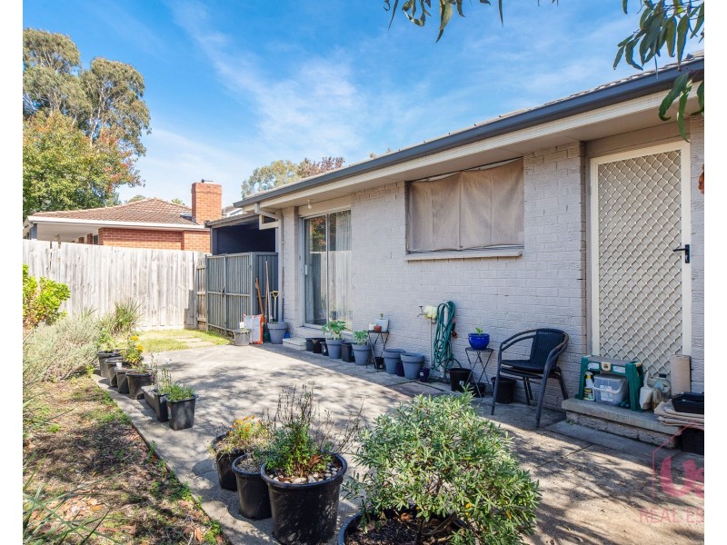 1/16 Stirling Street, Ferntree Gully VIC 3156