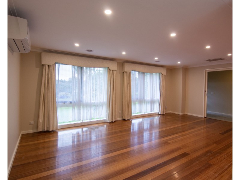 4 Elinga Court, Frankston VIC 3199