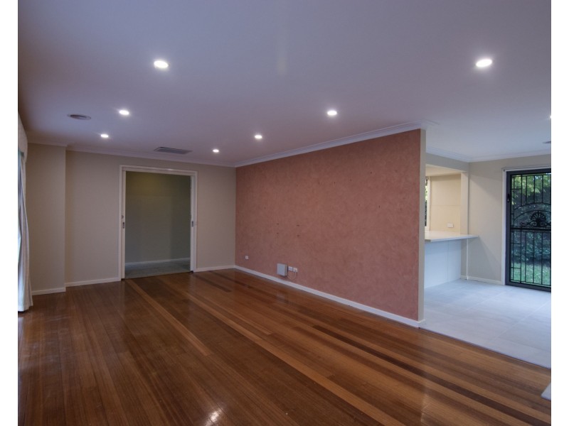 4 Elinga Court, Frankston VIC 3199