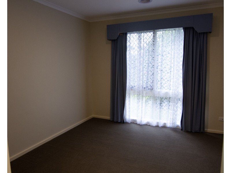 4 Elinga Court, Frankston VIC 3199