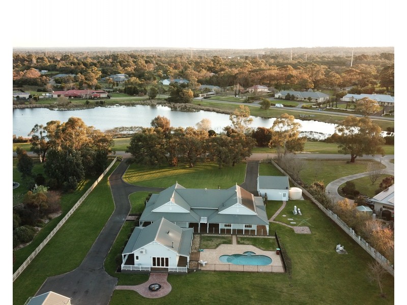 14-16 Lakes Boulevard, Pearcedale VIC 3912