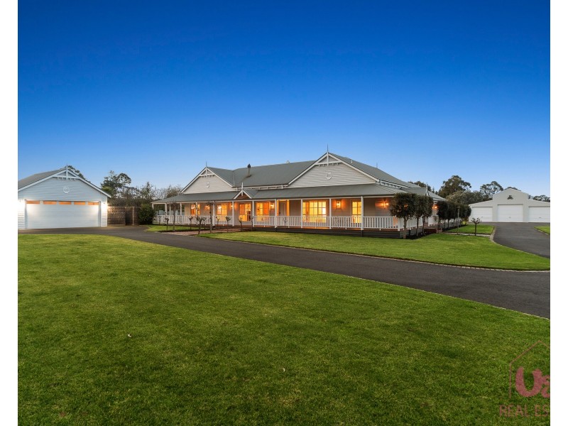 14-16 Lakes Boulevard, Pearcedale VIC 3912