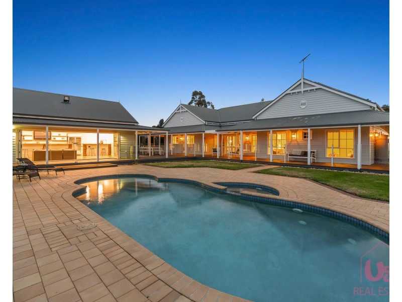 14-16 Lakes Boulevard, Pearcedale VIC 3912