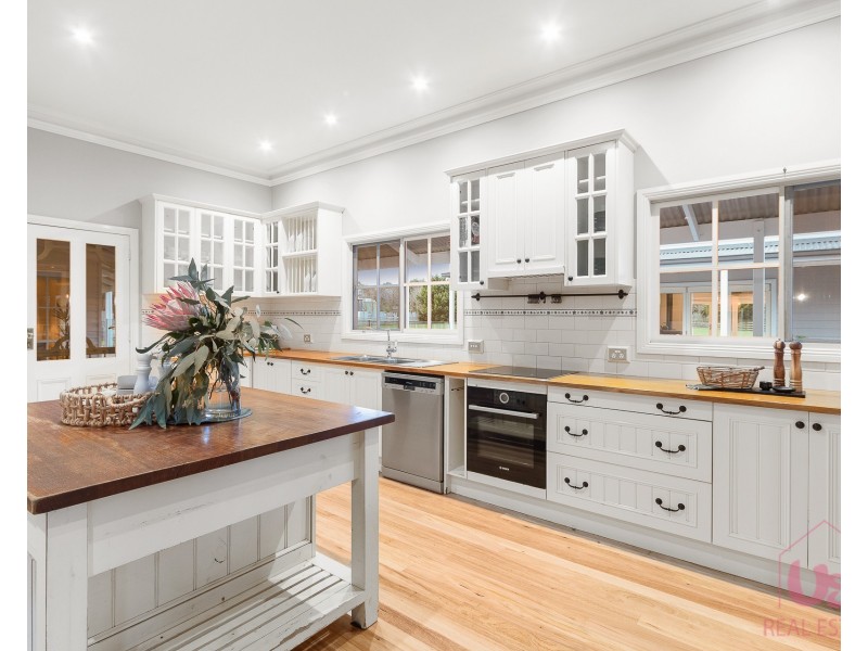 14-16 Lakes Boulevard, Pearcedale VIC 3912